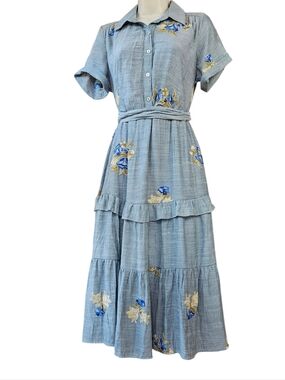 Figueroa & Flower Heather Gray Gauzy Floral Embroidered Short Sleeve Dress